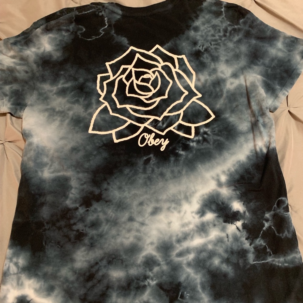 Obey T shirt